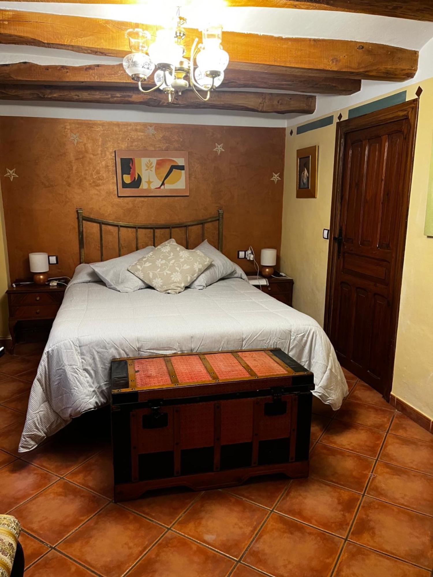 Hotel Casa De La Fuente Alcorisa Exterior foto
